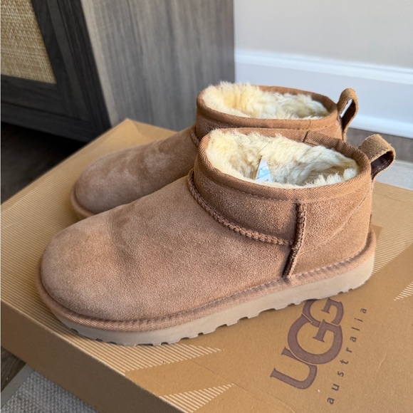 UGGs Ultra Mini Boots Women - Picture 3 of 5
